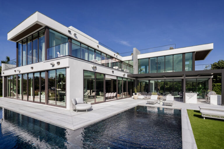 790 Lake Road